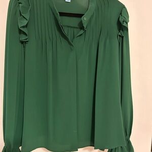 Beautiful blouse! Worn once to my grandsons Communion. Very flattering!!